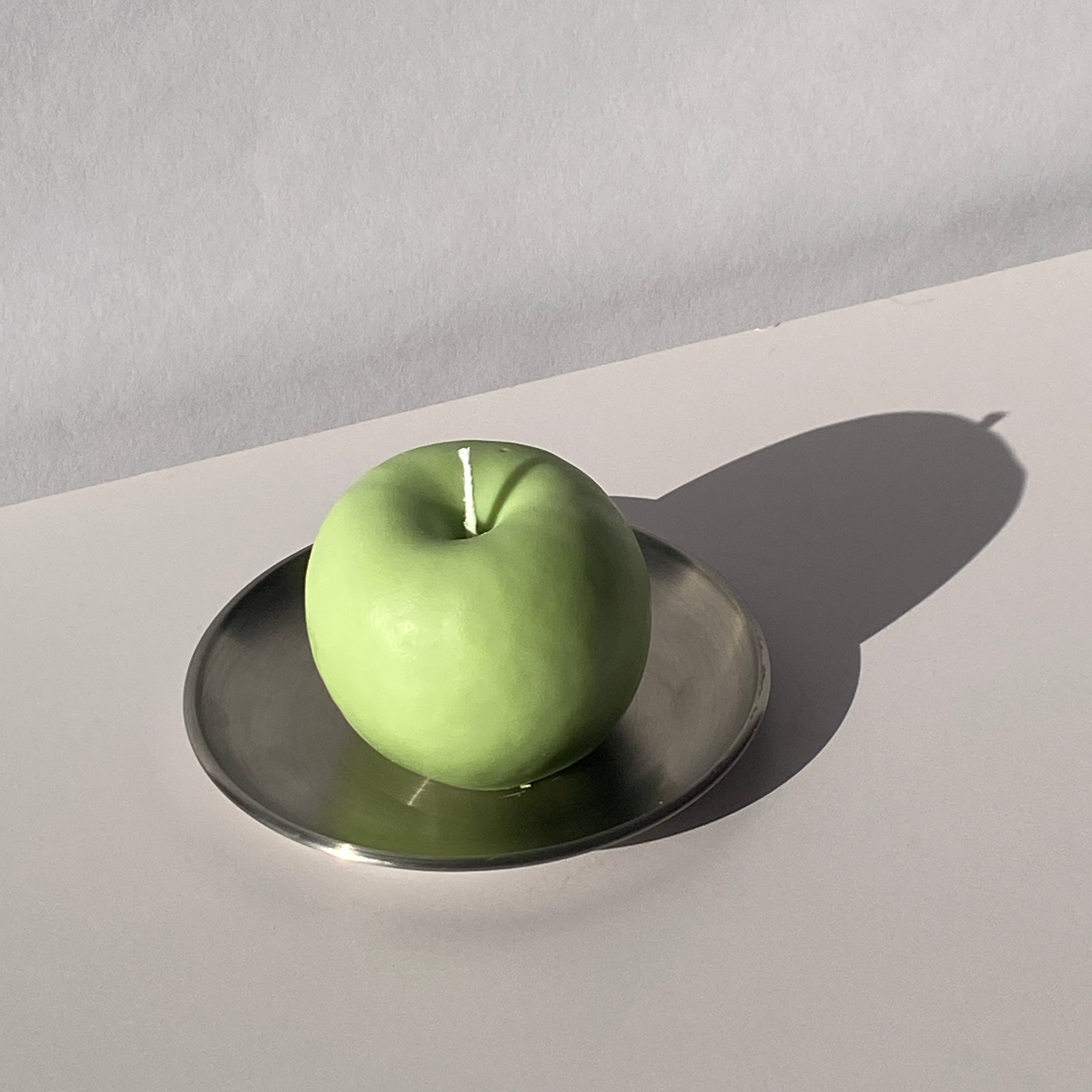 Scandles apple candle 4